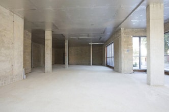 9 Kathleen Ave, London to rent Interior Photo- Image 1 of 5