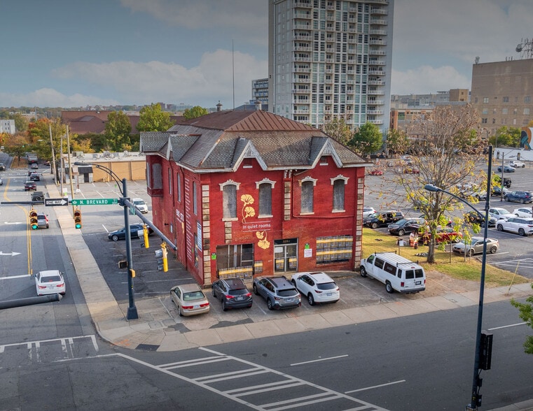 328 N Brevard St, Charlotte, NC for rent - Building Photo - Image 1 of 9