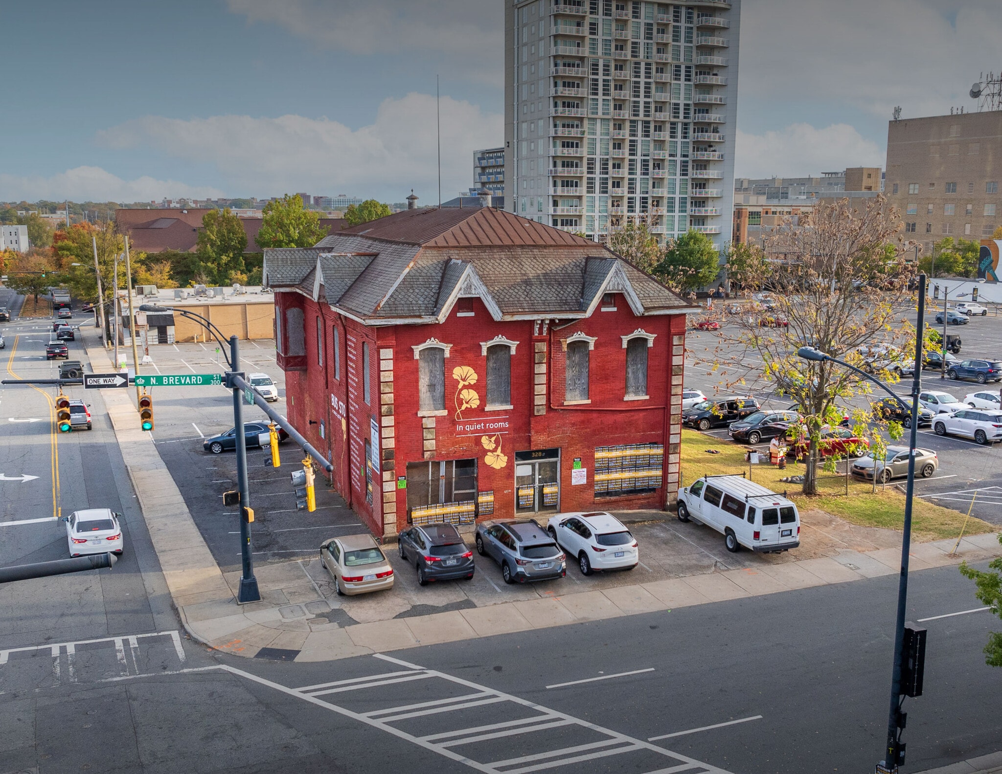 328 N Brevard St, Charlotte, NC for rent Building Photo- Image 1 of 10