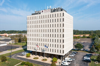 20600 Eureka Rd, Taylor, MI for sale Primary Photo- Image 1 of 7