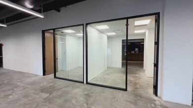 732 W Randolph St, Chicago, IL to rent - Commercial Listing Video