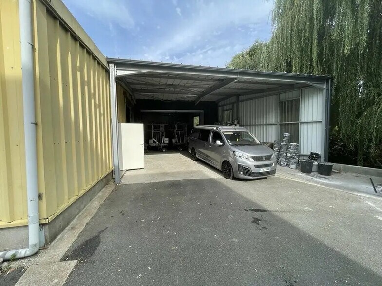 Industrial in La Chapelle-sur-Erdre to rent - Building Photo - Image 3 of 7