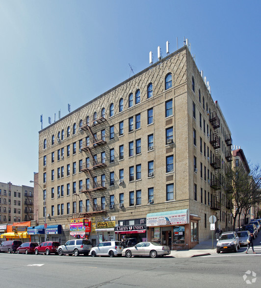 400 E 199th St, Bronx, NY for rent - Building Photo - Image 2 of 2