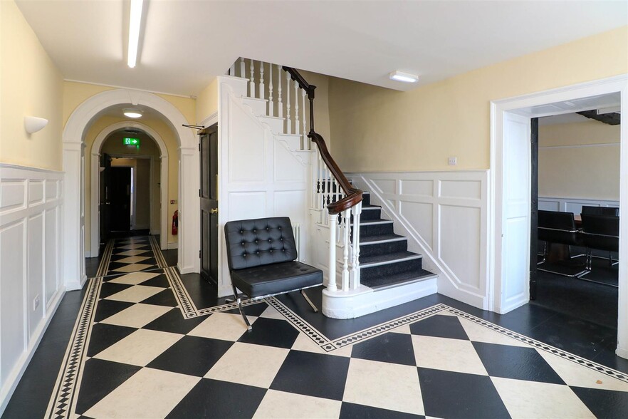 1 Coleshill St, Sutton Coldfield to rent - Interior Photo - Image 3 of 8