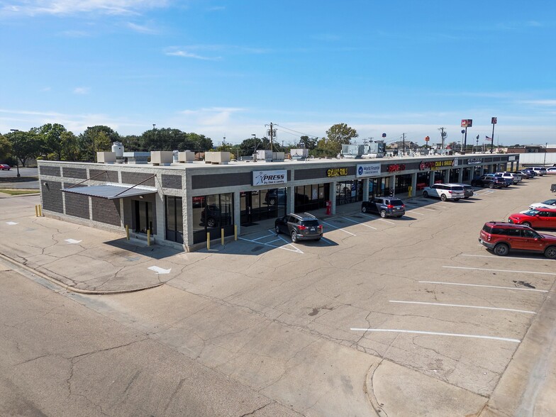 901 N Loop 340, Waco, TX for rent - Building Photo - Image 1 of 6