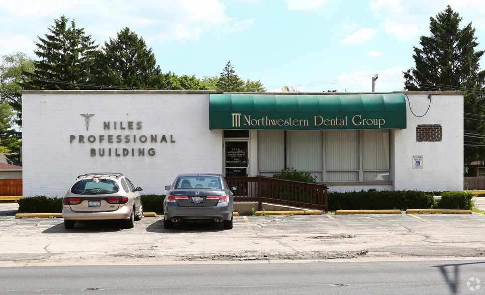 7745 N Milwaukee, Niles, IL for sale - Building Photo - Image 3 of 4