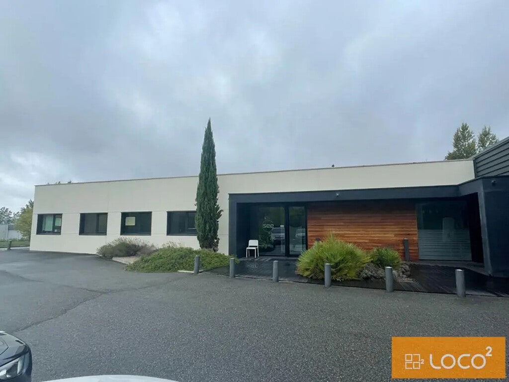 Location Bureaux 192 m² - Photo 1