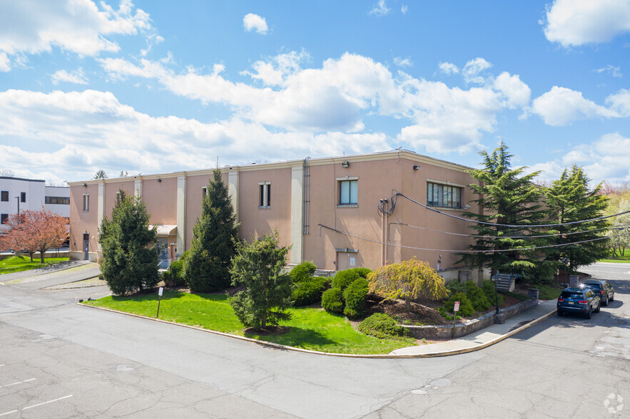 141 New Rd, Parsippany, NJ for rent - Primary Photo - Image 1 of 8