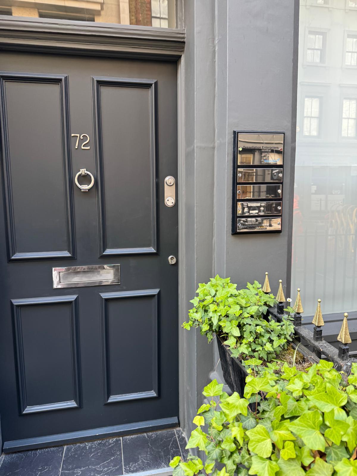 72 Newman St, London to rent Building Photo- Image 1 of 2