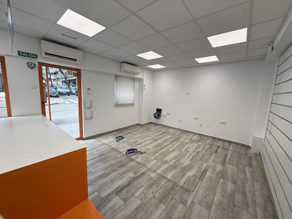 Madrid, MAD 28017 - Unit 2 -  - Interior Photo - Image 1 of 9