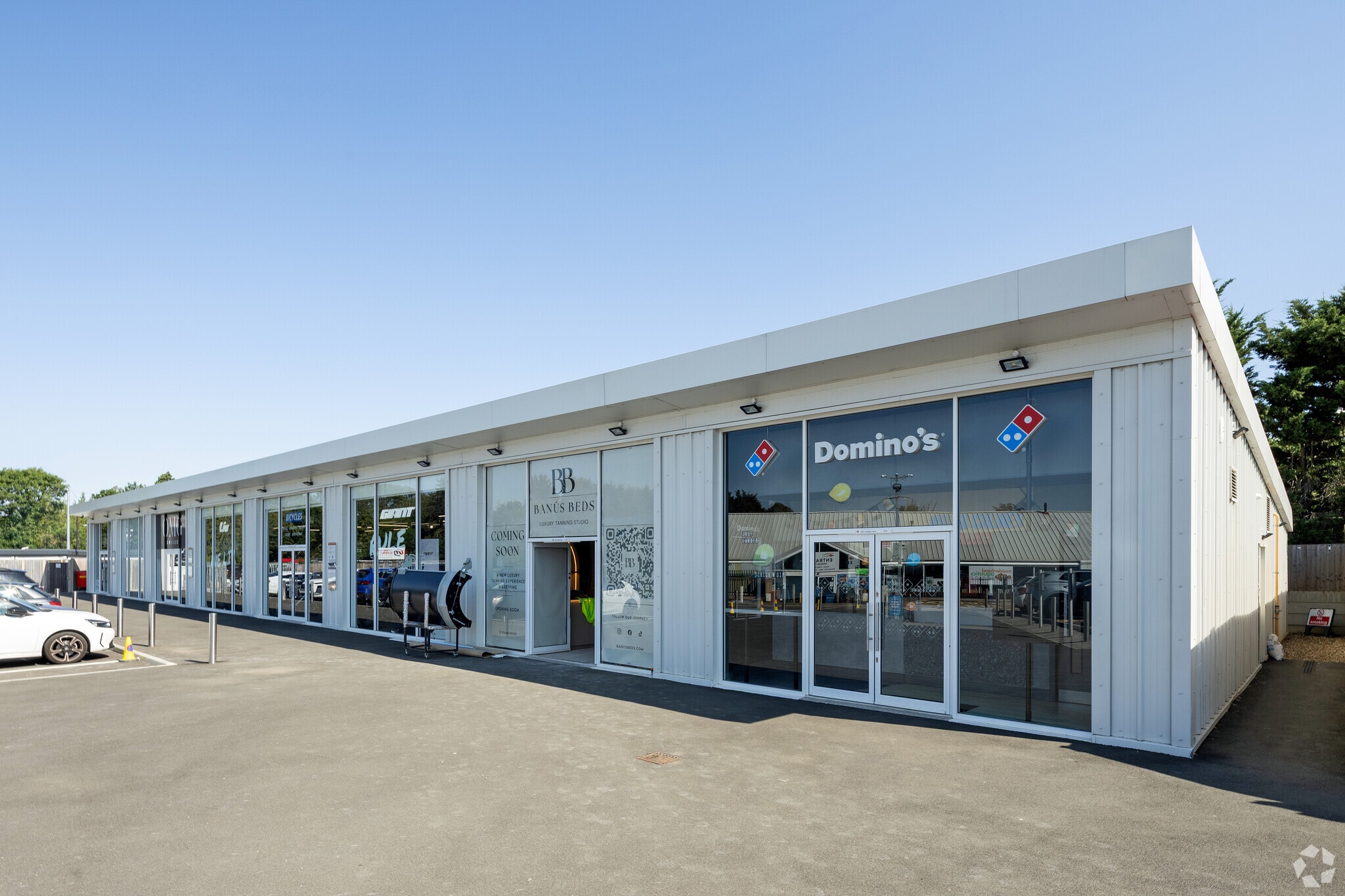 North Orbital Rd, St Albans for sale Primary Photo- Image 1 of 4