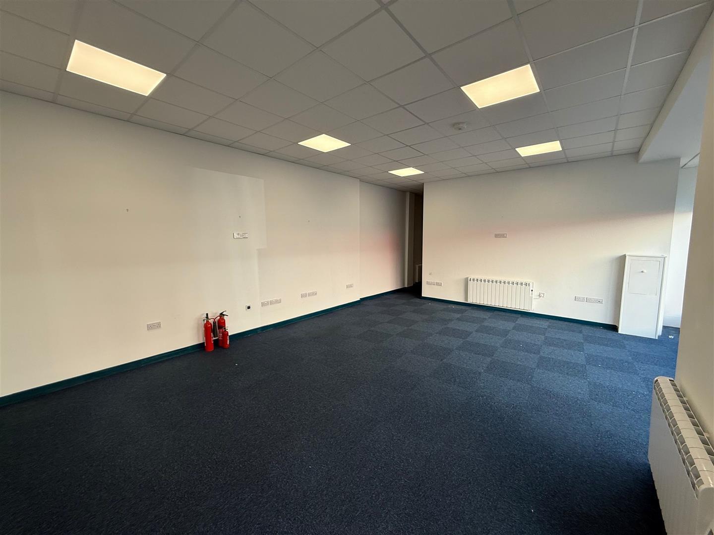 8b Coburg Pl, Weymouth to rent Interior Photo- Image 1 of 5