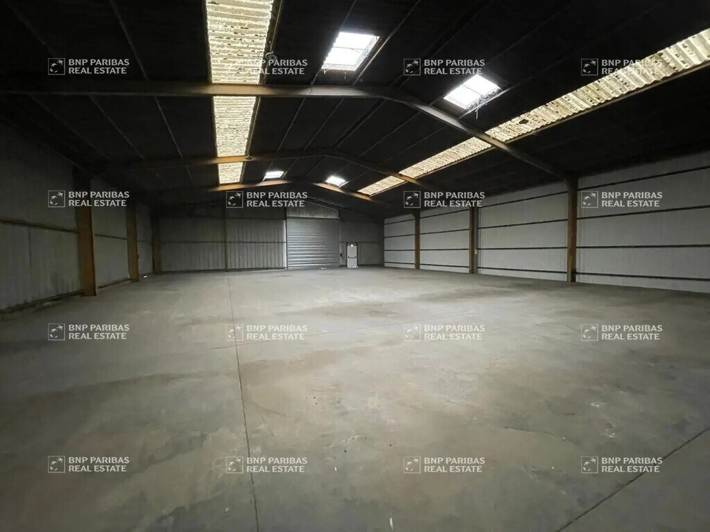Location Local d'activités 1 782 m² - Photo 1