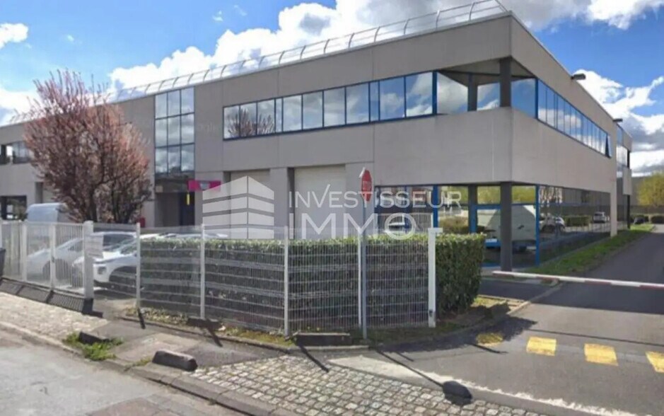 Office in Gennevilliers to rent - Building Photo - Image 1 of 4