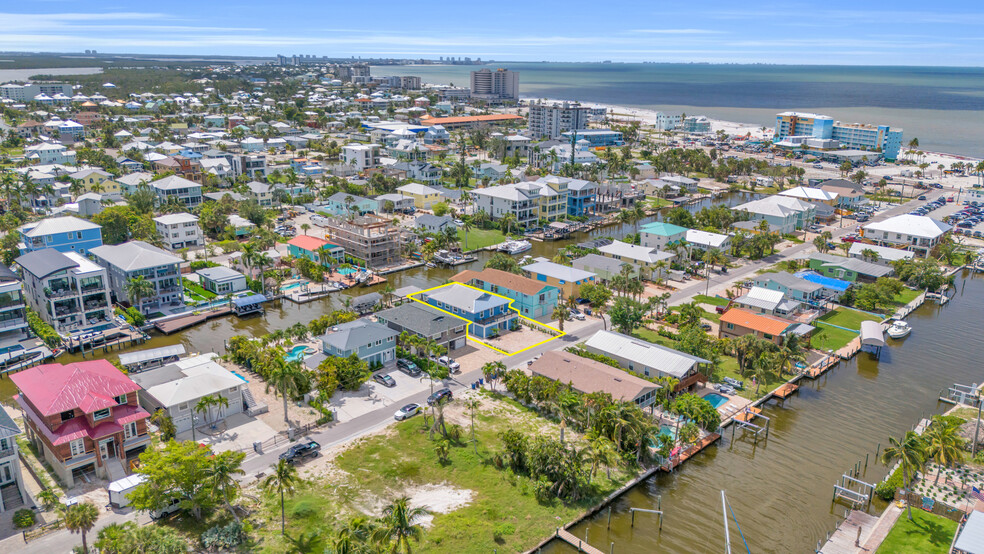 218 Primo Dr, Fort Myers Beach, FL for sale - Building Photo - Image 3 of 58