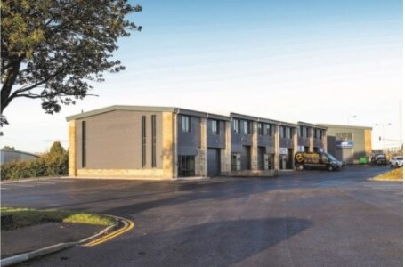 Lindley Moor Rd, Huddersfield for sale Primary Photo- Image 1 of 1