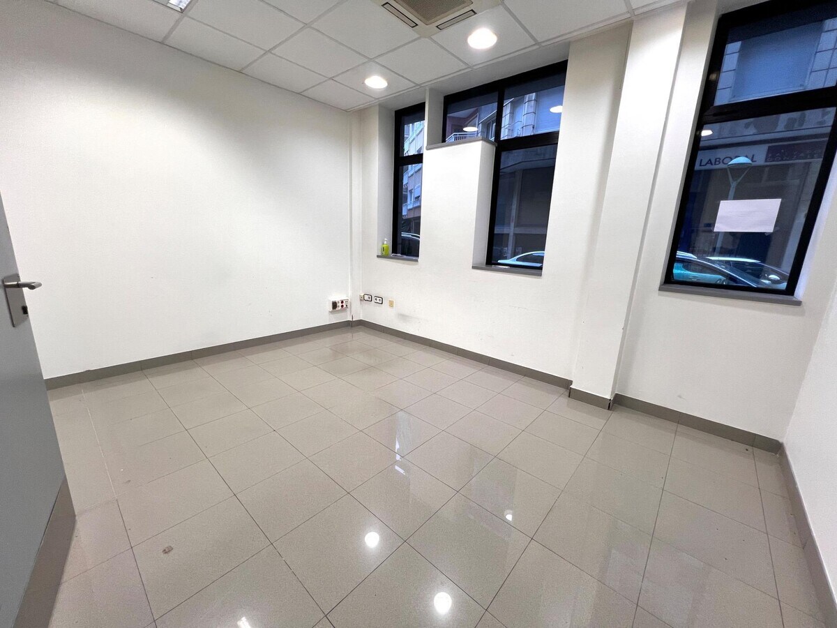 Tarragona, TAR 43001 - Unit 1 -  - Interior Photo - Image 1 of 26