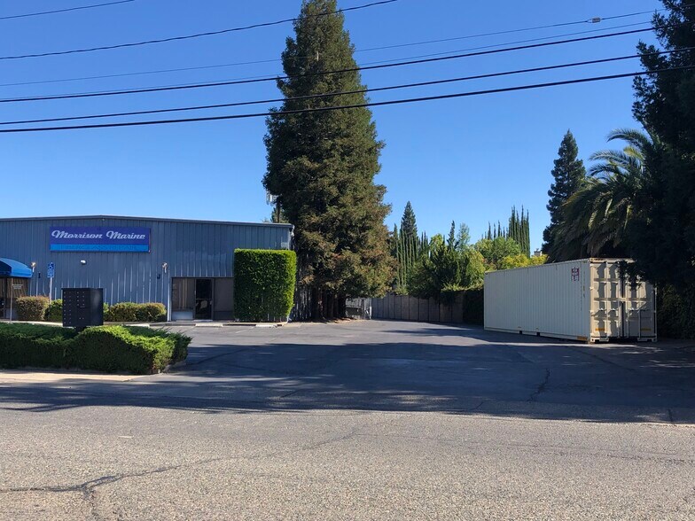 2347 Gold River Rd, Gold River 95670 UK