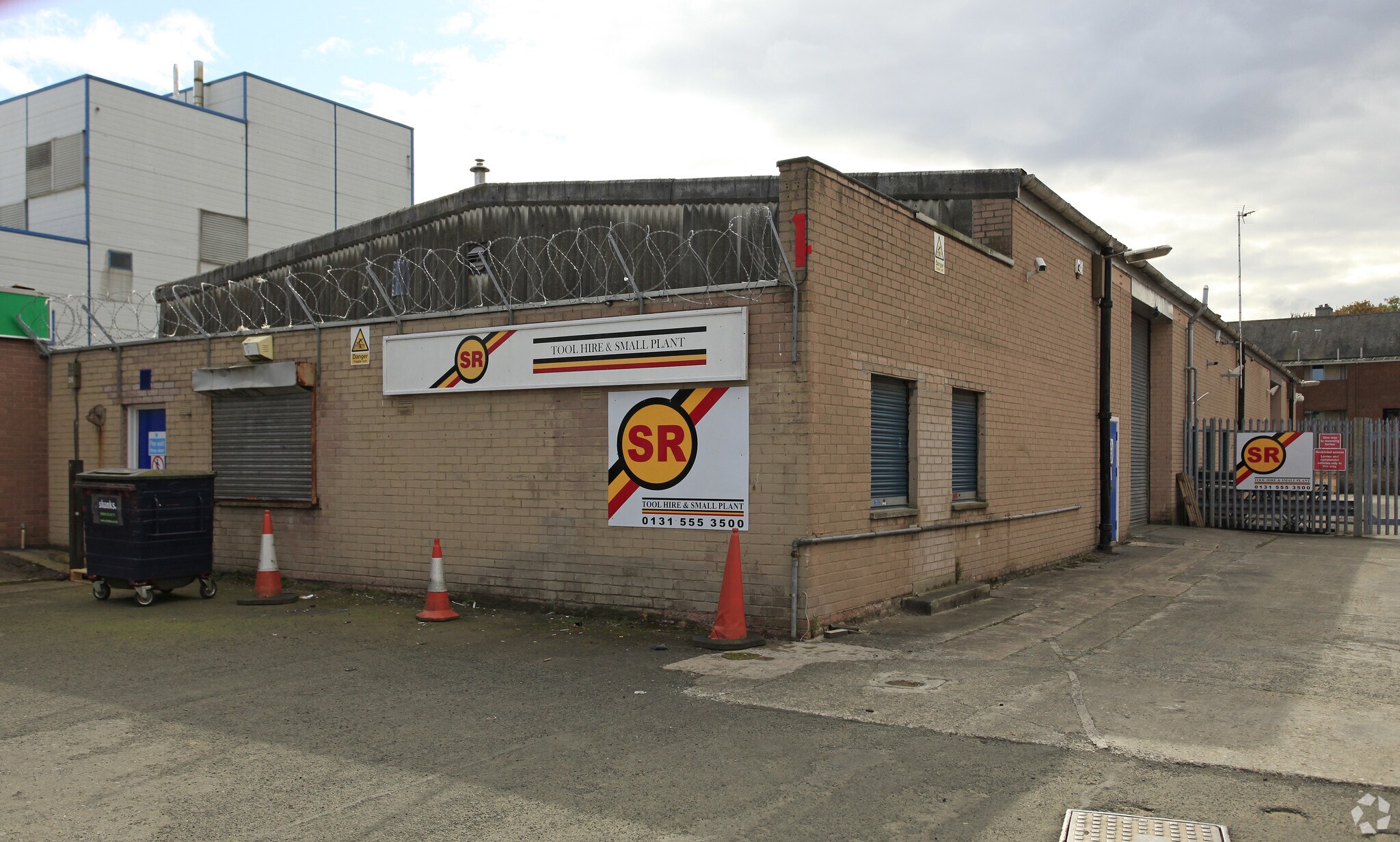 4-9 Stewartfield, Edinburgh for sale Primary Photo- Image 1 of 1