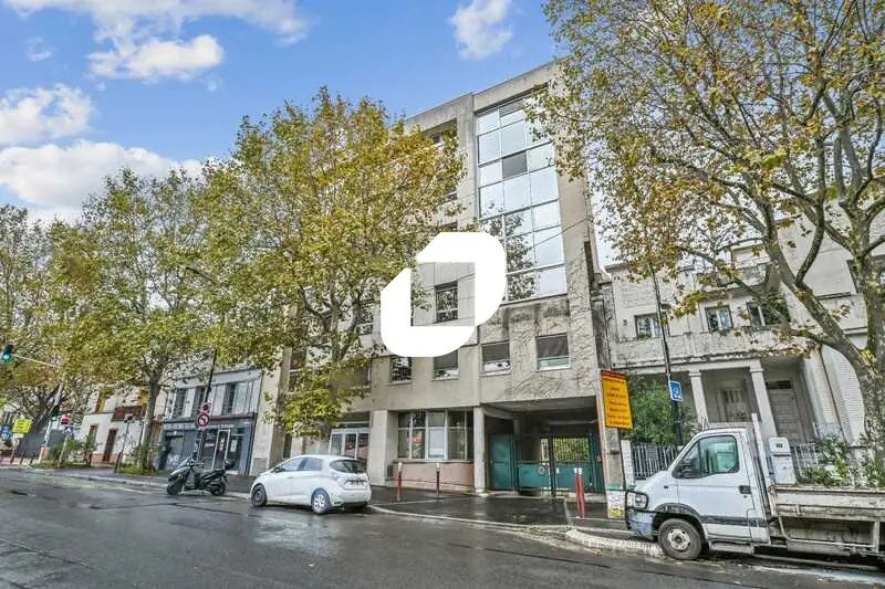 18 Avenue Carnot, Cachan to rent - Primary Photo - Image 3 of 15
