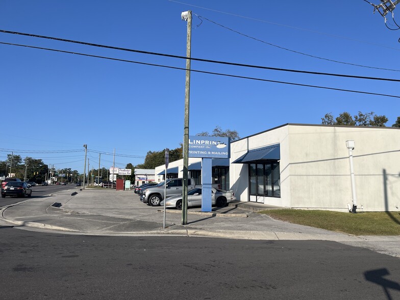 3405 Market St, Wilmington, NC for sale - Building Photo - Image 1 of 11