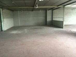 Light Industrial in Vaux-le-Pénil for sale Interior Photo- Image 2 of 7