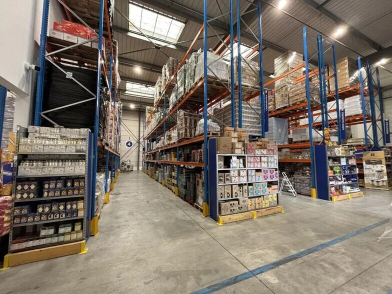 36-42 Boulevard Louise Michel, Gennevilliers to rent - Building Photo - Image 3 of 9