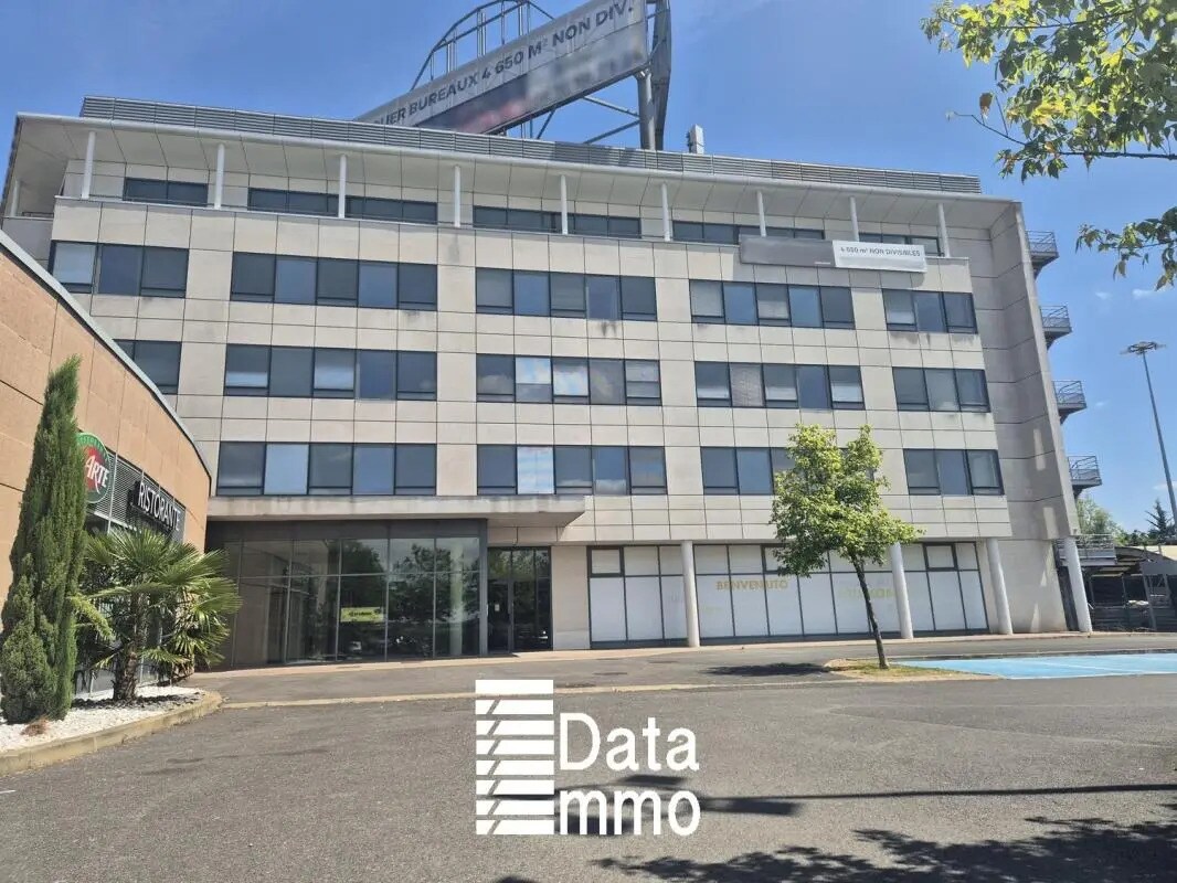 21 Boulevard Jean Monnet, Villiers-sur-Marne to rent Building Photo- Image 1 of 15