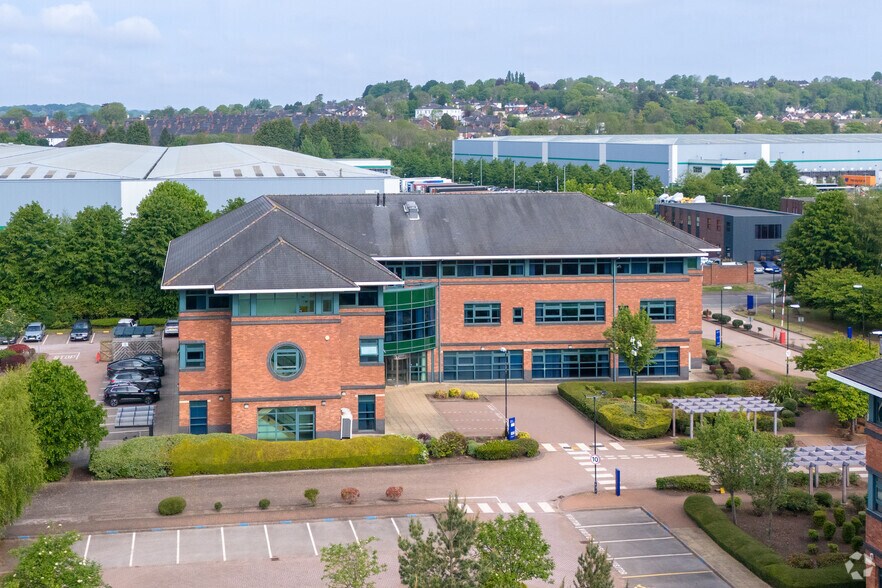 Campbell Rd, Stoke On Trent to rent - Building Photo - Image 2 of 10