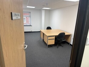 1-11 Liverpool Rd N, Liverpool to rent Interior Photo- Image 2 of 3
