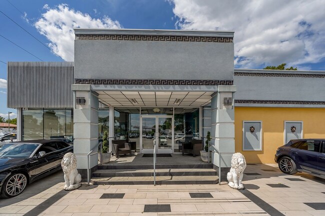 More details for 435 E New Circle Rd, Lexington, KY - Office to Rent