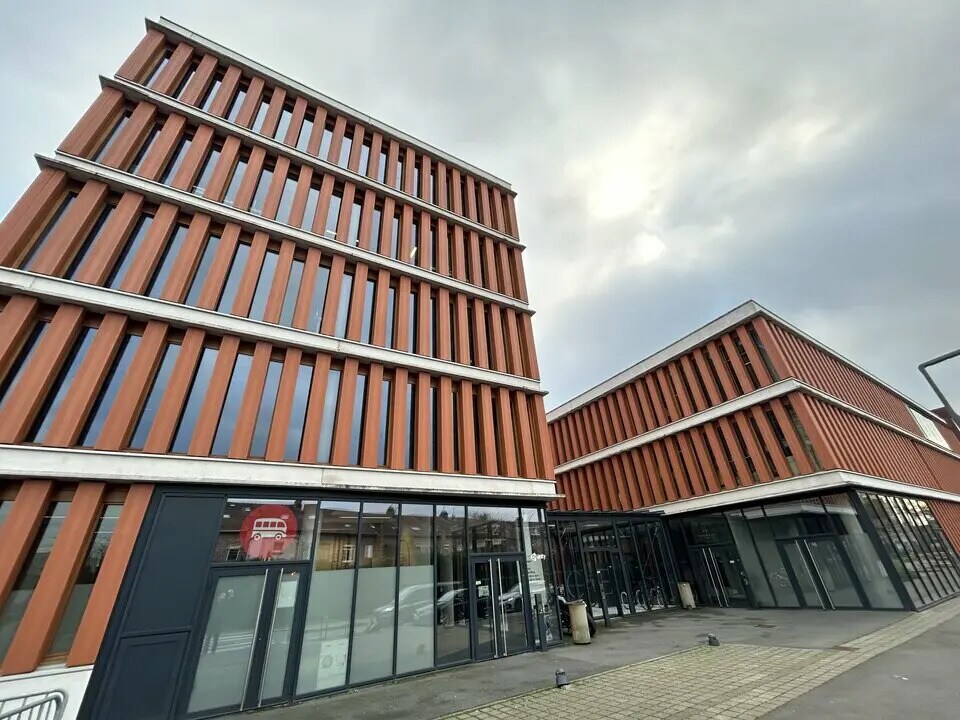 Office in Lille to rent Building Photo- Image 1 of 9