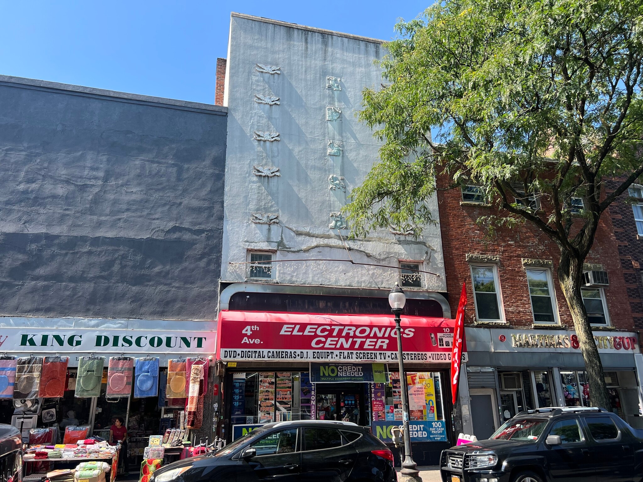 10 S 4th Ave & 9 S 5th Ave portfolio of 2 properties for sale on LoopNet.co.uk Building Photo- Image 1 of 7