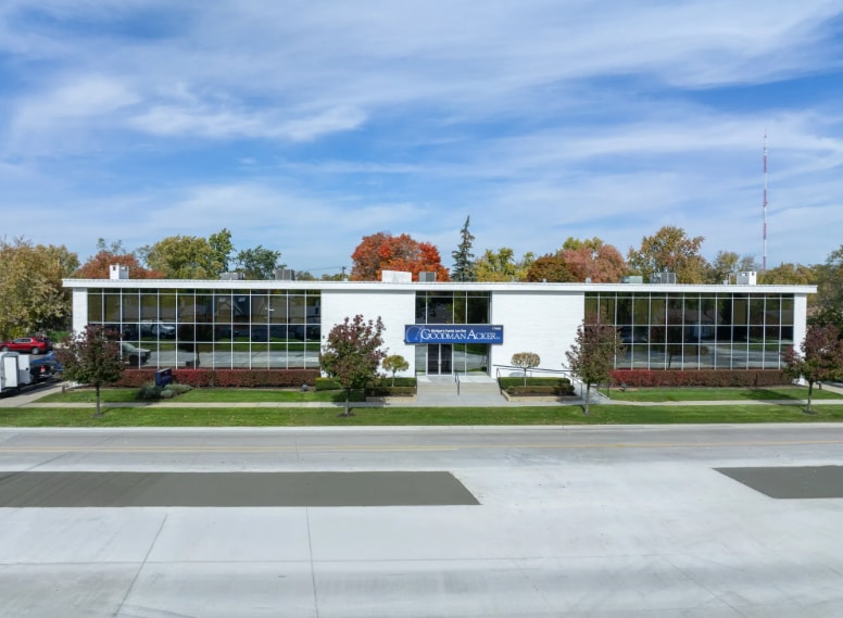 17000 W Ten Mile Rd, Southfield, MI for sale - Building Photo - Image 1 of 20