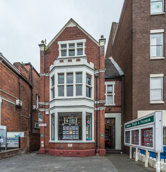 13 Waterloo Rd, Wolverhampton to rent - Building Photo - Image 3 of 5