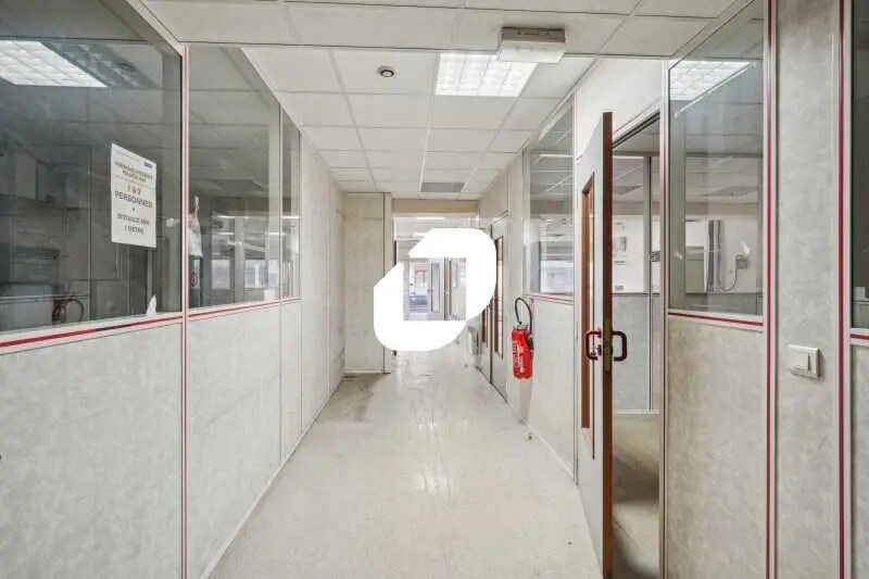 Office in La Garenne-Colombes to rent - Interior Photo - Image 3 of 14