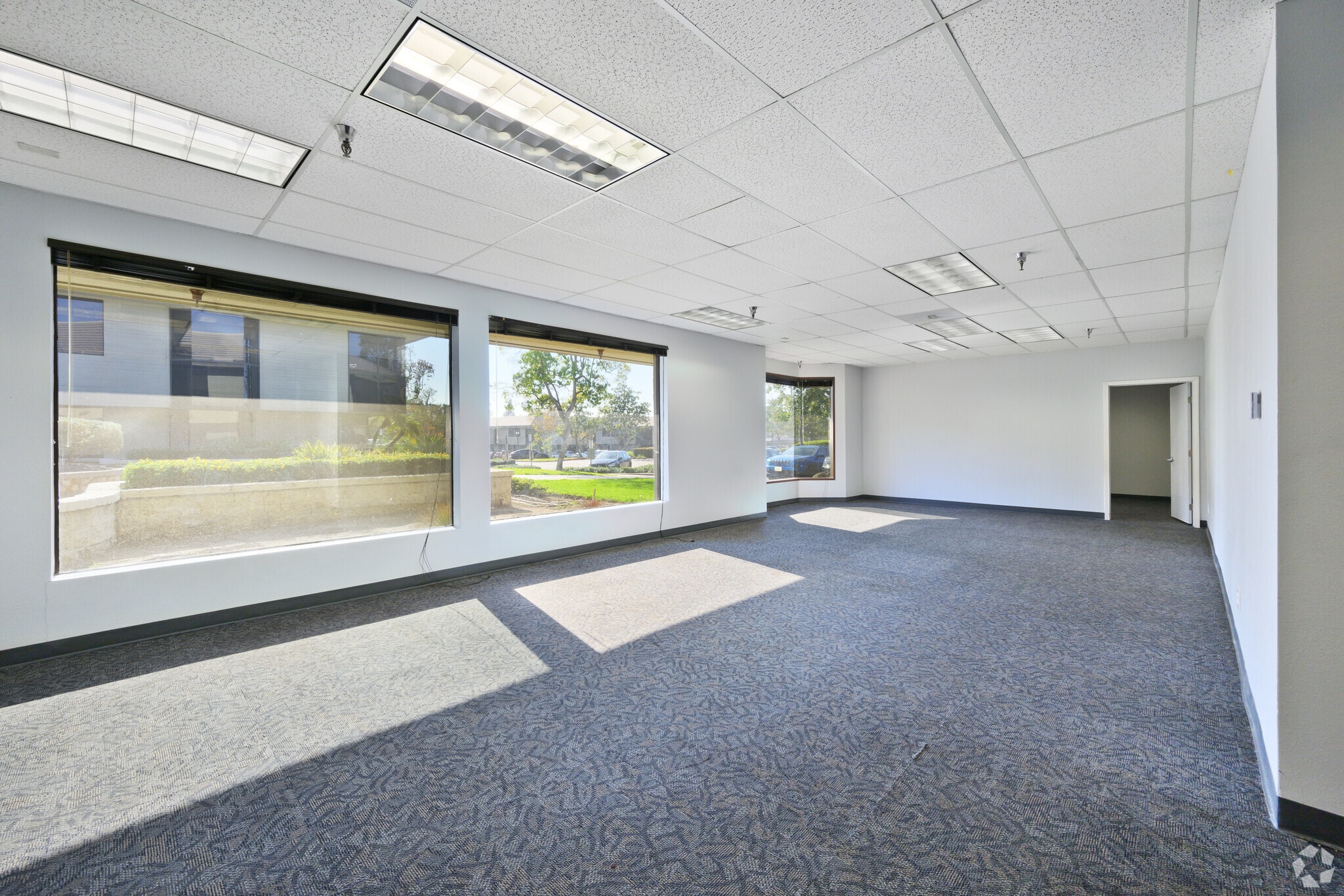 870 N Mountain Ave, Upland, CA for rent Interior Photo- Image 1 of 2