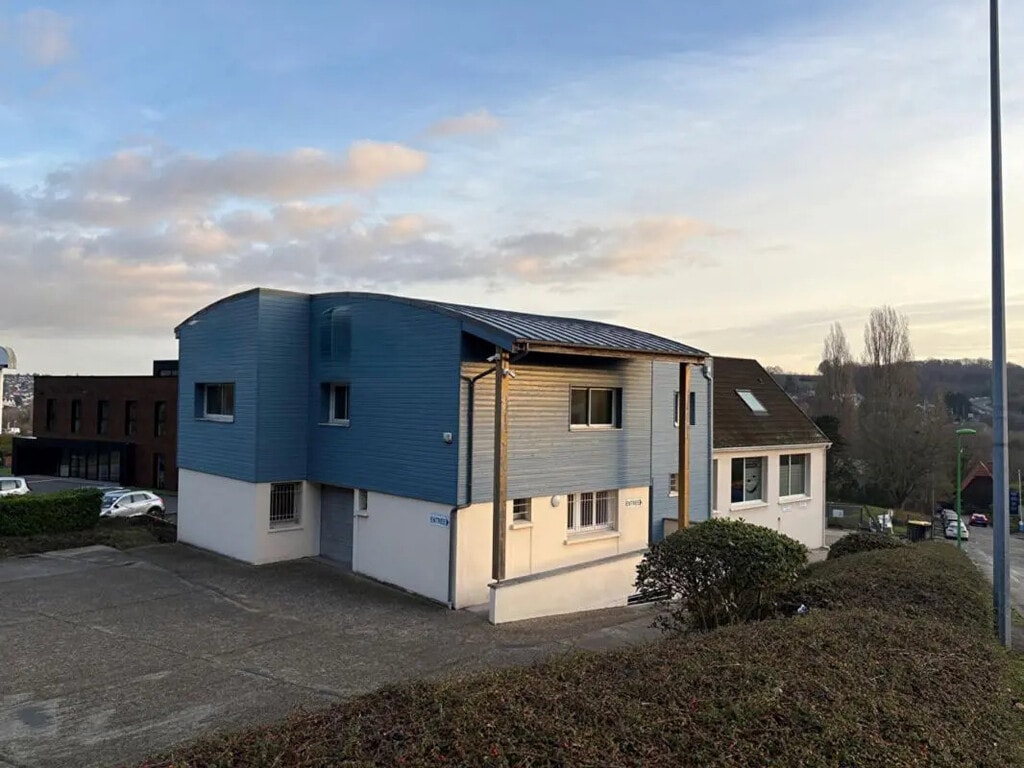 Vente Bureaux 932 m² - Photo 1