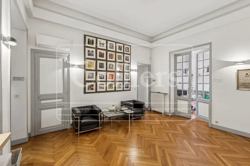 Build-to-Rent in Marseille for sale - Interior Photo - Image 2 of 10