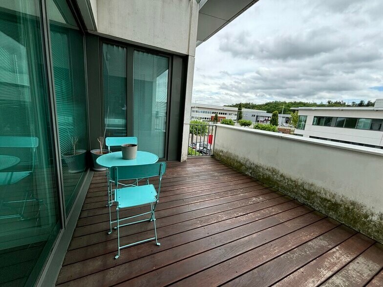Office in Chaponnay to rent - Building Photo - Image 1 of 12
