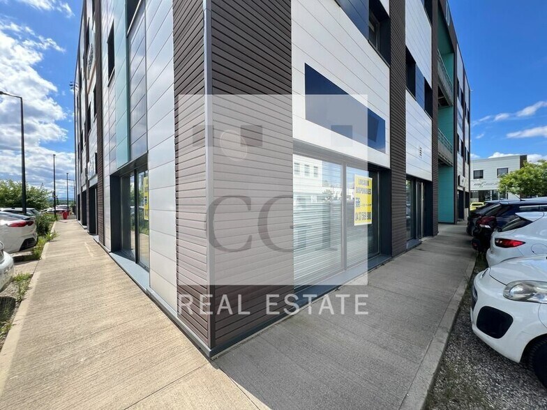 662 Rue Des Jonchères, Genay to rent - Building Photo - Image 1 of 10