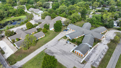 11400 Hidden Lake Dr, Kansas City, MO for sale Primary Photo- Image 1 of 5