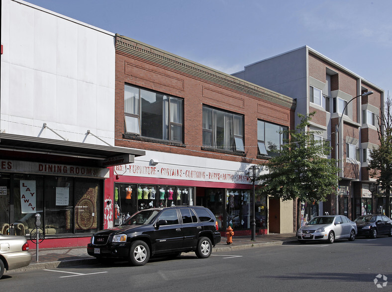 296-300 Broadway St, Chelsea, MA for sale - Building Photo - Image 2 of 4