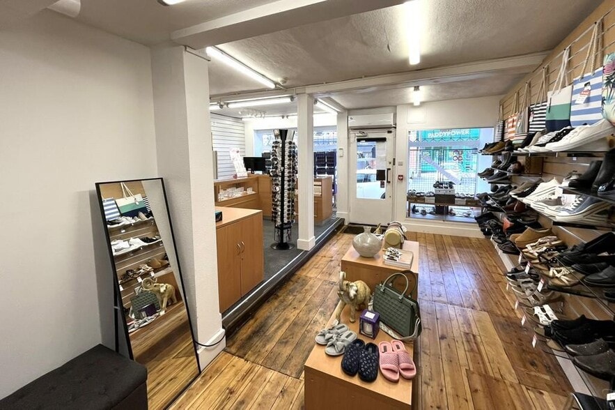 85 Newland St, Witham to rent - Interior Photo - Image 3 of 4