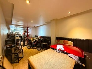 26 Hanbury St, London to rent Interior Photo- Image 2 of 6
