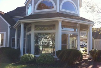 832-846 Main St, Osterville, MA for rent Building Photo- Image 1 of 2