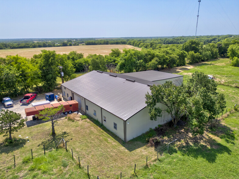 516 Stark Ln, Sherman, TX for sale - Building Photo - Image 1 of 1