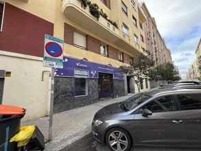 Retail in Madrid, Madrid to rent Interior Photo- Image 1 of 9