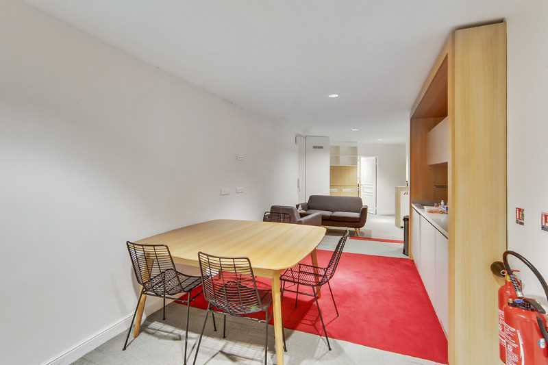 Office in Paris for sale - Interior Photo - Image 2 of 5