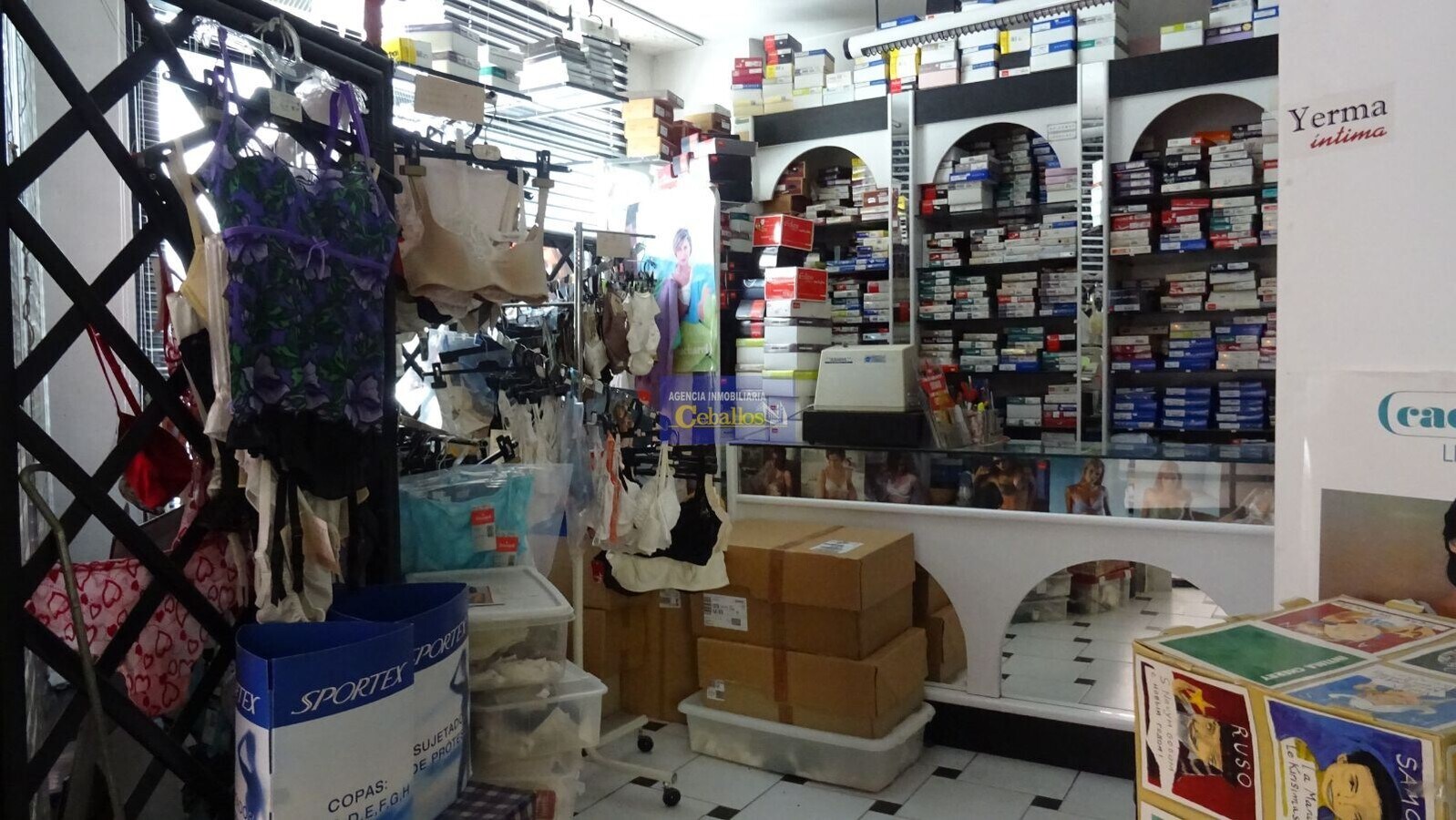 Guadalajara, GUA 19001 - Unit 06 -  - Interior Photo - Image 1 of 3